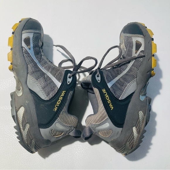 VASQUE  Sz 8.5 W or 7 M Grey Lace Up Sneakers - Picture 9 of 12